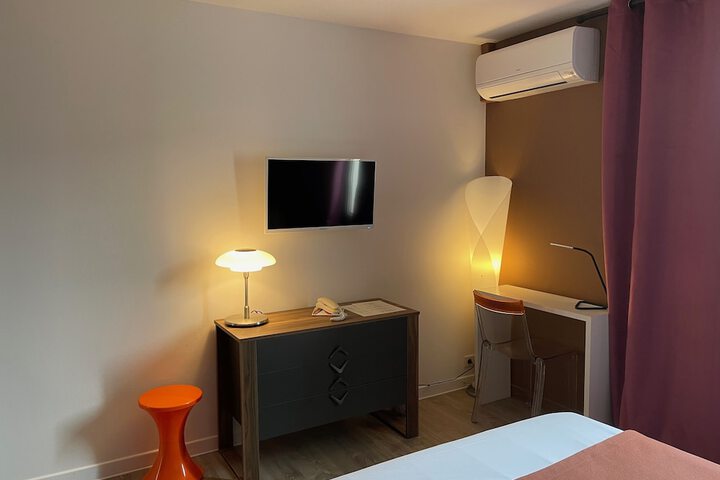 Room 16 of 47