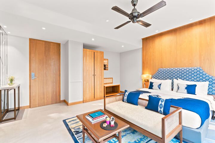 Room 3 of 31