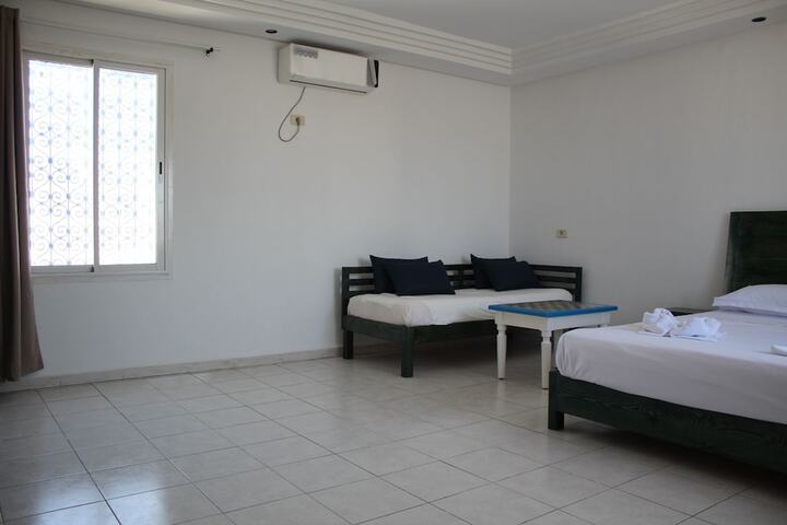 Room 86 of 153