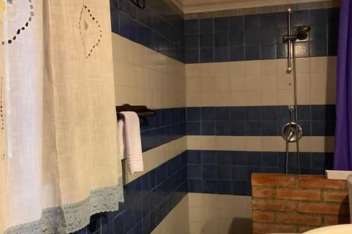Room 14 of 39