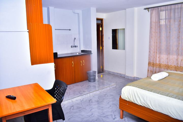 Room 9 of 37