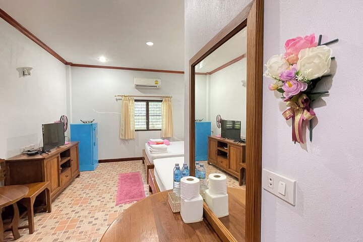 Room 6 of 39