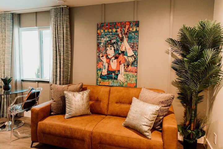 Room 33 of 227