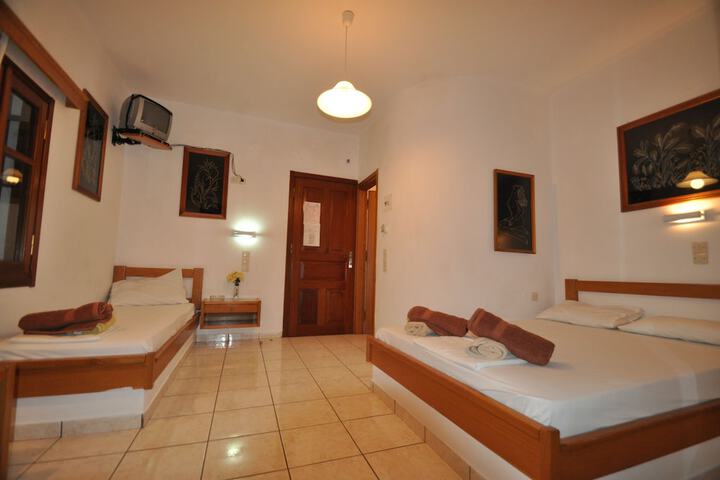 Room 3 of 54