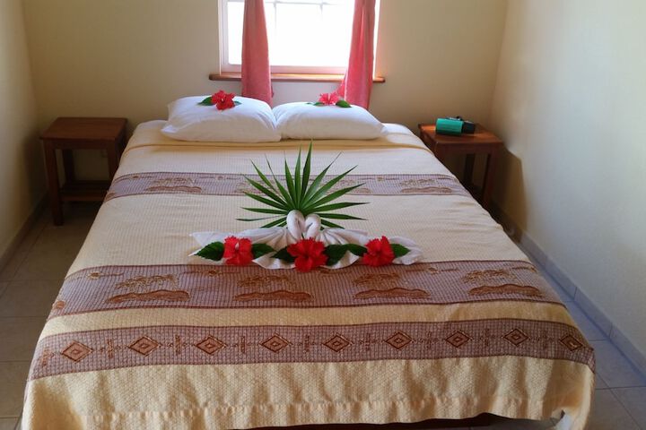 Room 6 of 82