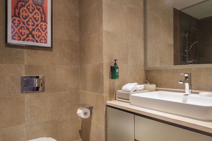 Room 15 of 25