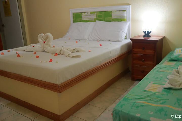Room 12 of 38