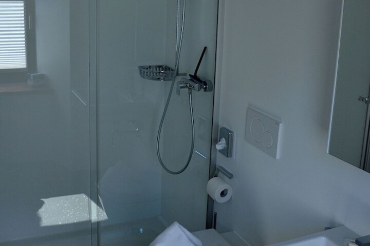 Room 15 of 57