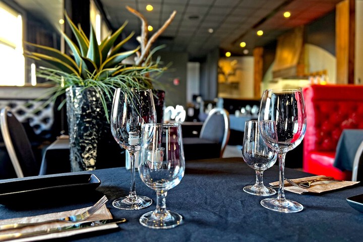 Dining 130 of 175