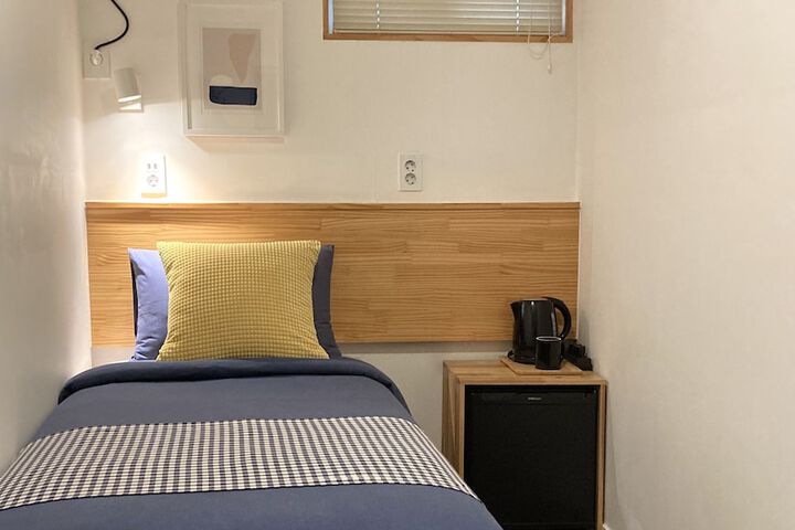 Room 20 of 37