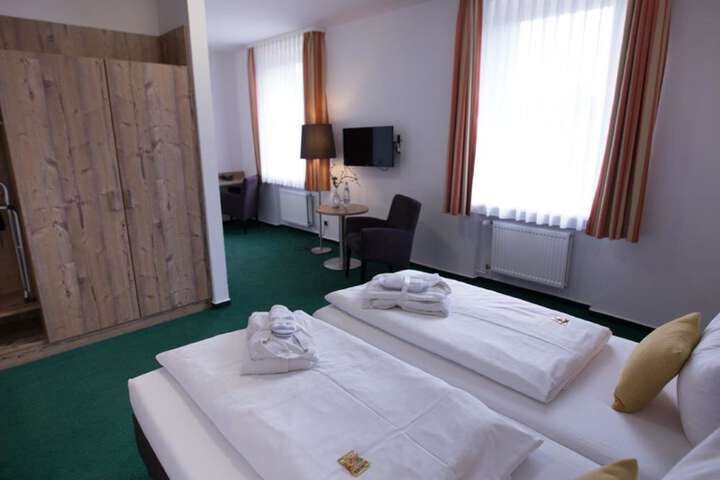 Room 8 of 41