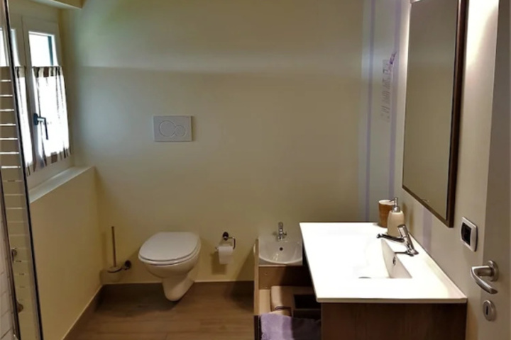 Room 7 of 13