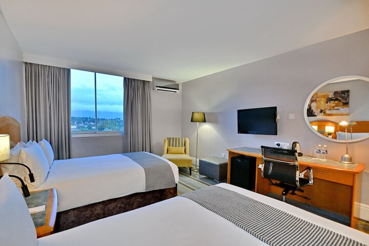 Room 30 of 104