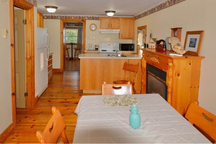 1 Queen Bed (33 of 43)