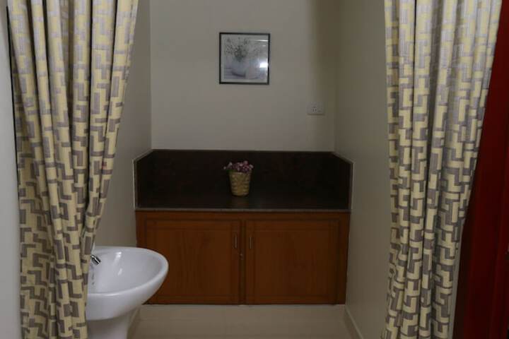Room 5 of 43