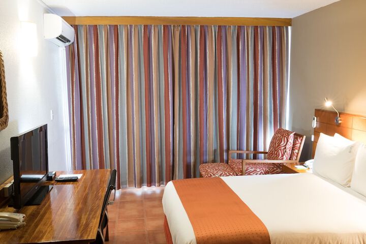 Room 7 of 113