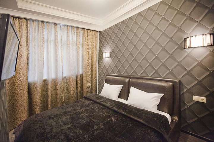 Room 5 of 61