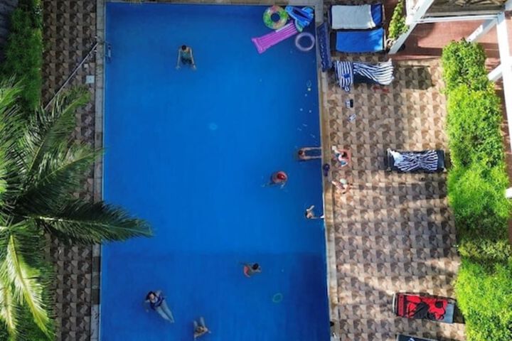 Pool 23 of 105