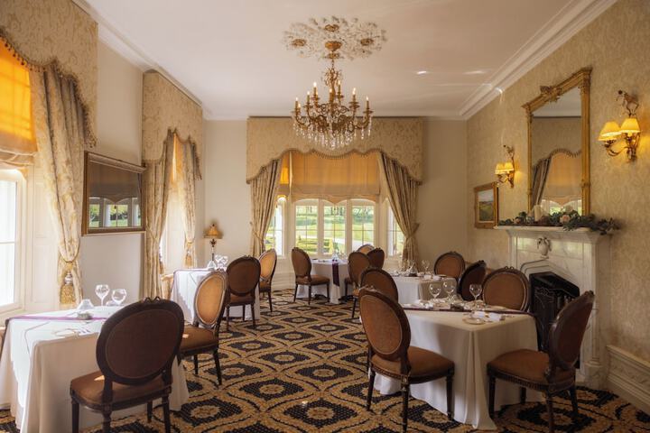 Dining 60 of 93