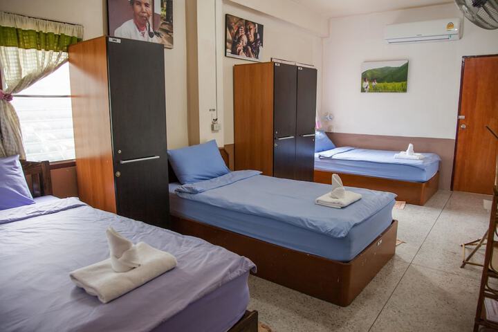 Room 15 of 27