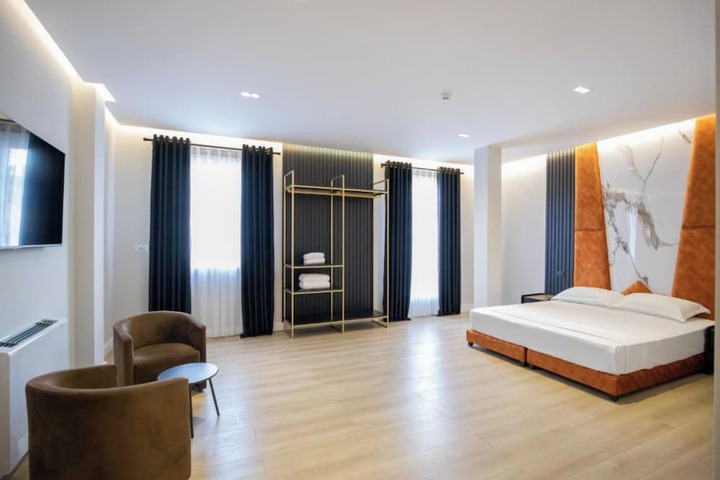 Room 35 of 132