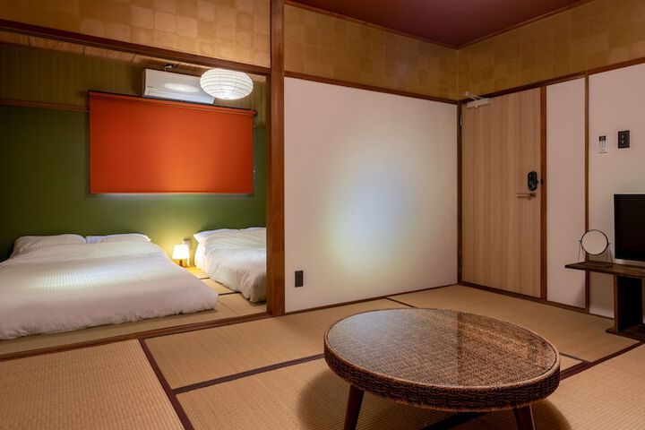 Room 25 of 60