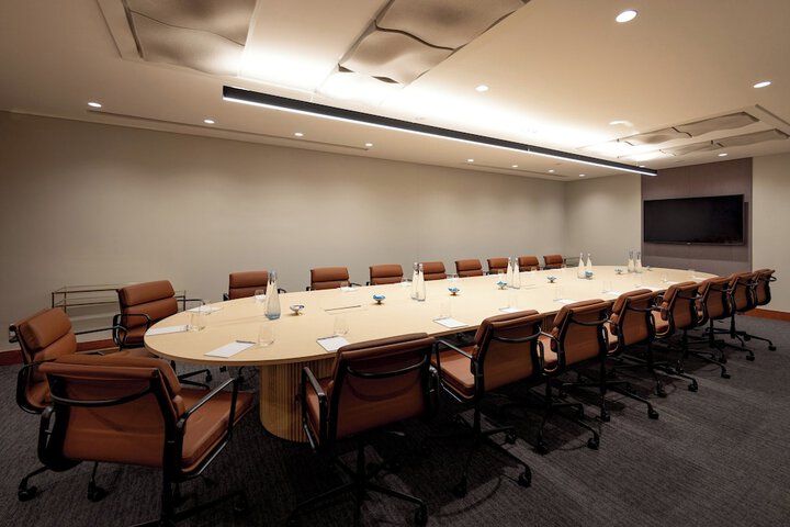 Business Center 135 of 154