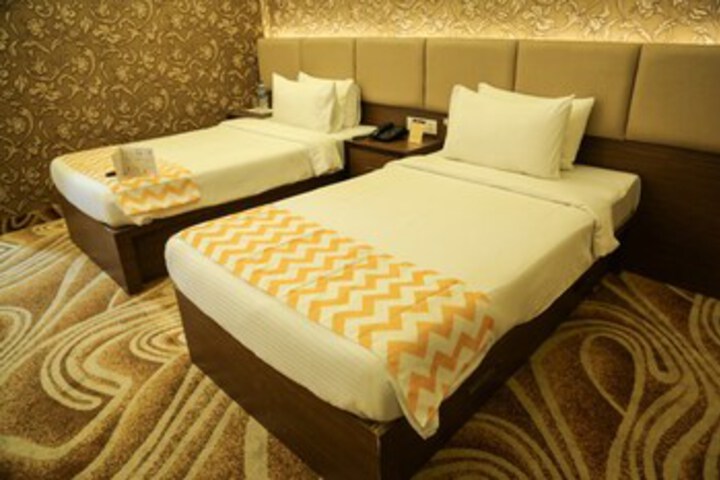 Room 18 of 30