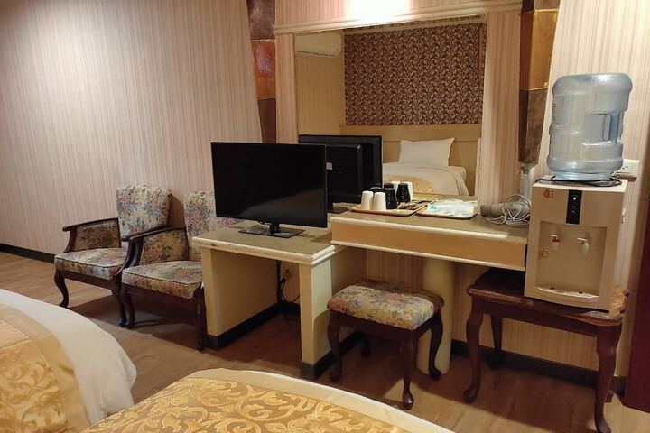 Room 16 of 22