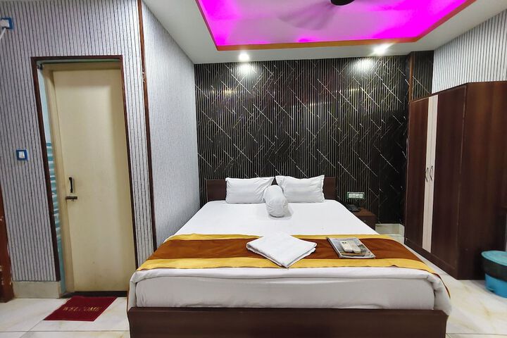 Room 5 of 70
