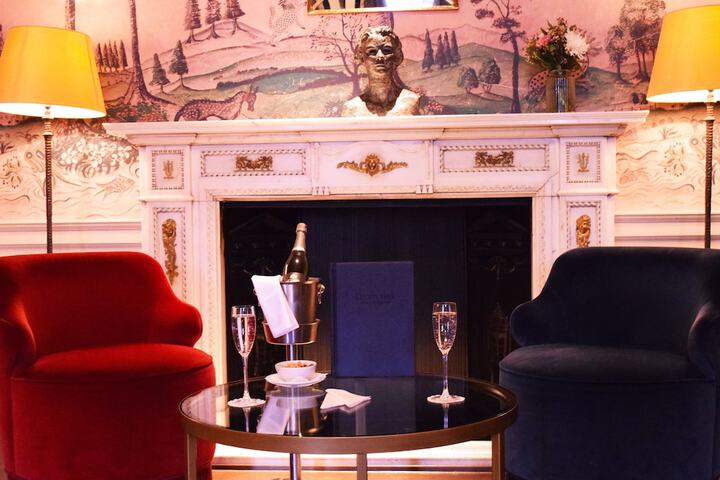 Lounge 40 of 67
