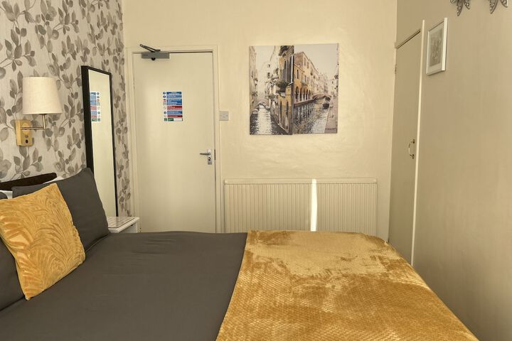 Room 14 of 44