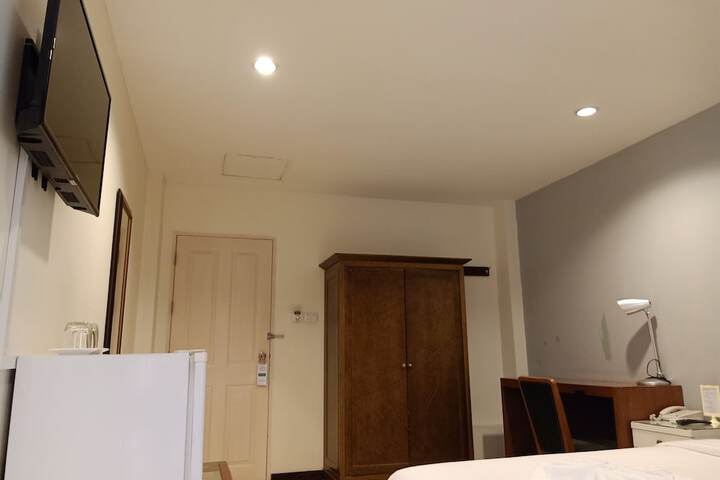 Room 21 of 87