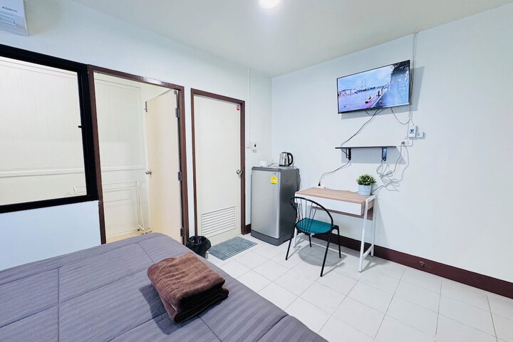 Room 10 of 21