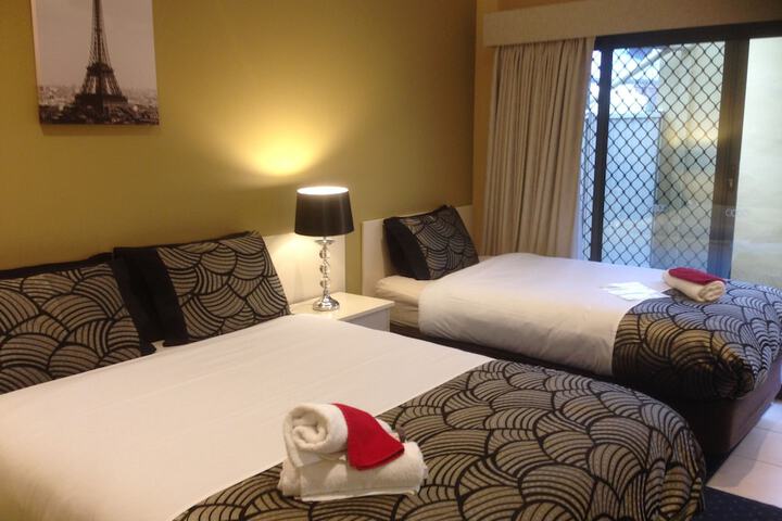Room 10 of 38