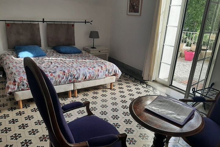 Room 10 of 39