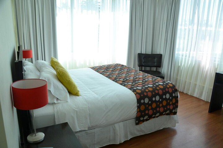 Room 27 of 69