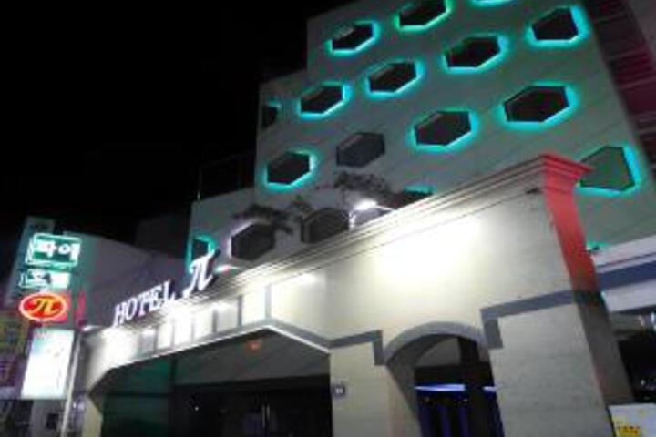Hotel 7 of 23