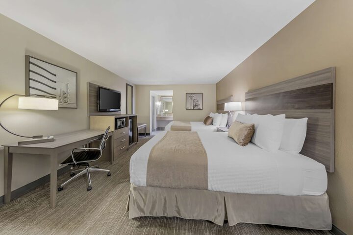 Room 5 of 44