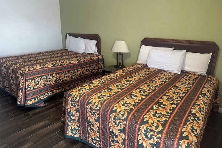 Room 11 of 36