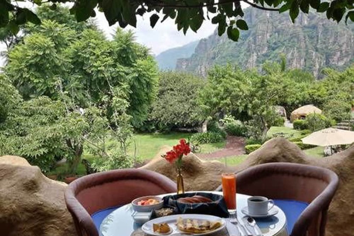 Breakfast/Coffee Service 20 of 31