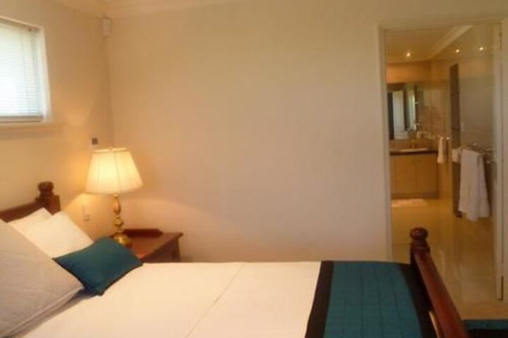 Room 8 of 34