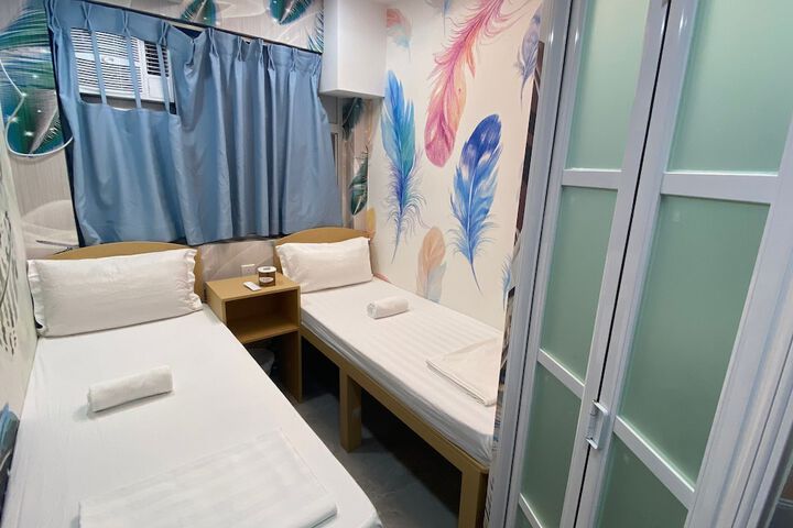 Room 30 of 60
