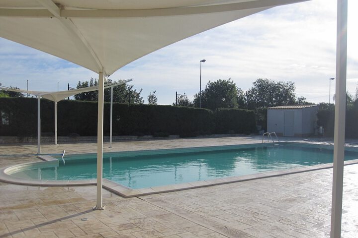 Pool 46 of 72