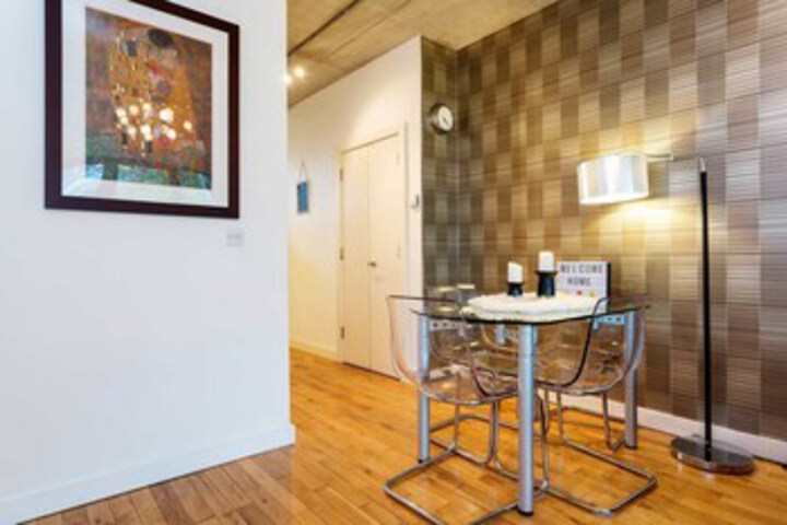 Room 7 of 15