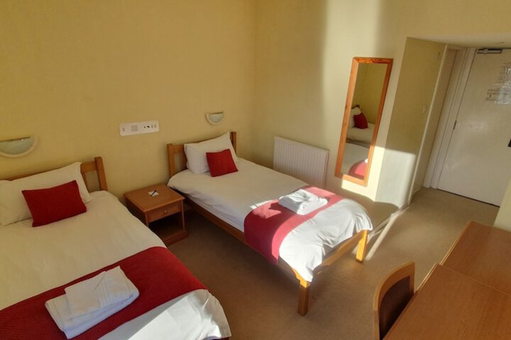 Room 26 of 49