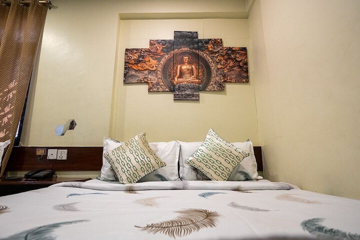 Room 51 of 122