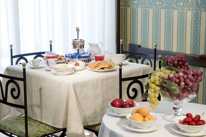 Breakfast/Coffee Service 36 of 48