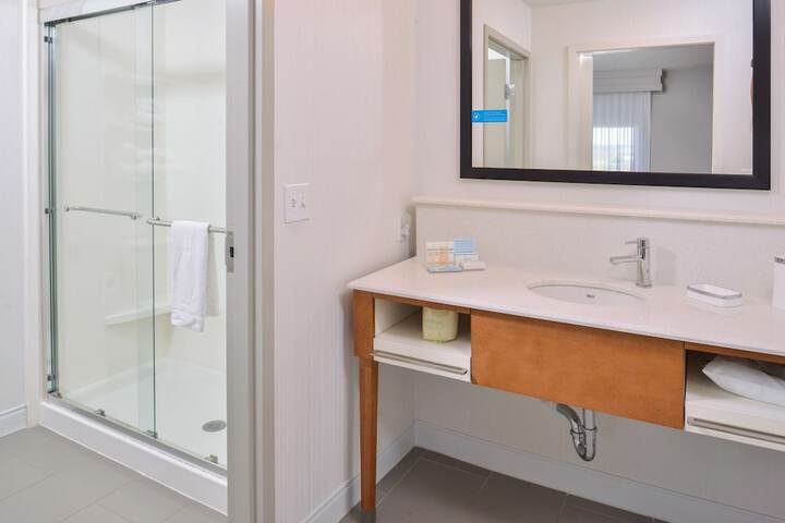 Bathroom shower