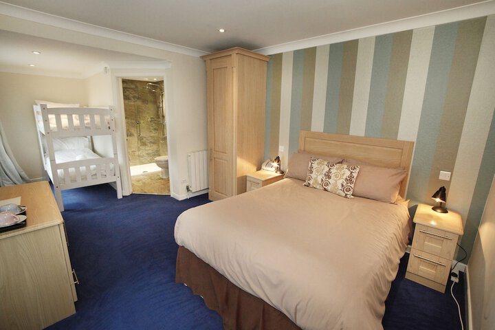 Room 12 of 89